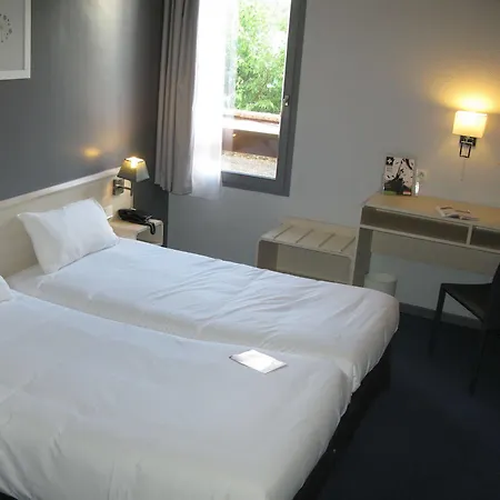 Greet Lyon Nord Hotel 3*