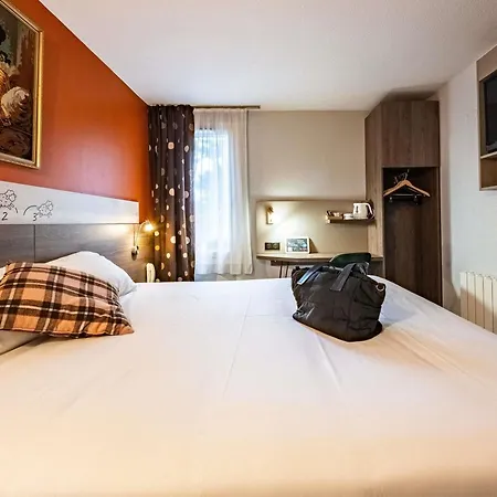 Logis Lyon Nord Hotel