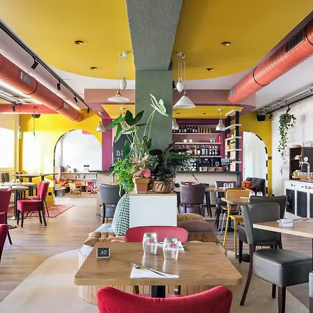 Greet Lyon Nord By Accor Hotel 3*