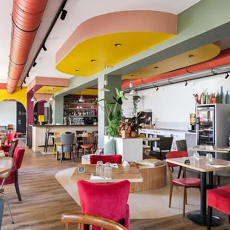 Hotel Greet Lyon Nord By Accor 3*