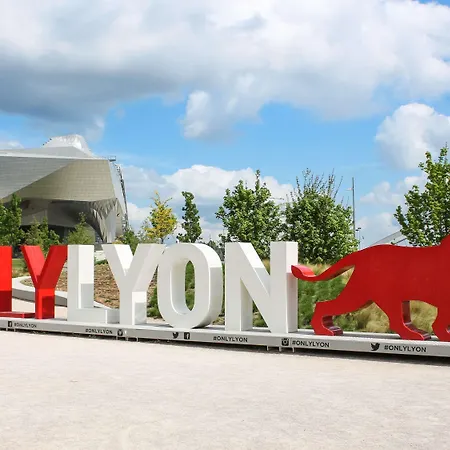 Hotel Greet Lyon Nord By Accor