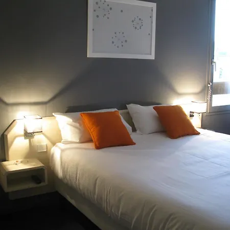 Logis Lyon Nord Hotel