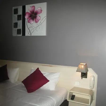 Hotel Logis Lyon Nord Massieux