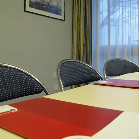 Logis Lyon Nord Hotel